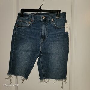 GAP 9" High Rise Denim Bermuda Shorts Sz: 4 NWT